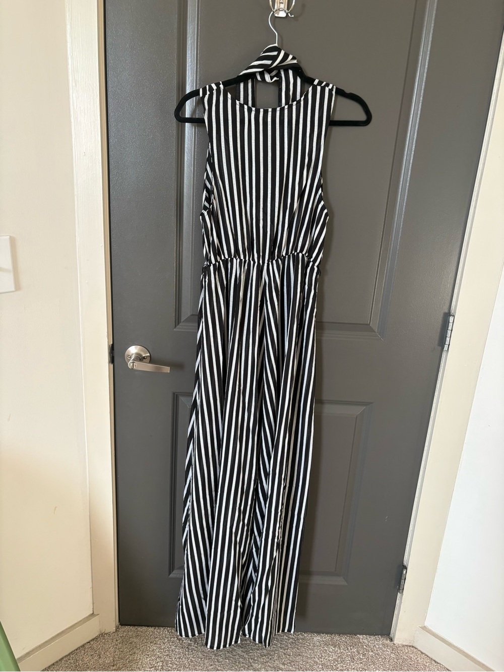 Sleeveless Black & White Striped Maxi Dress - Picture 7 of 7